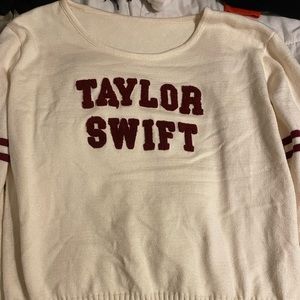 Large “Taylor Swift” Red Limited Edition Sweater❤️